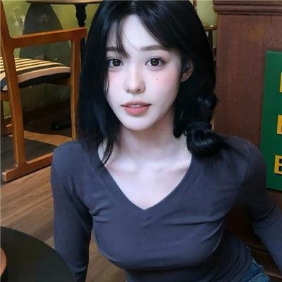 挎斗摩托车里的狗